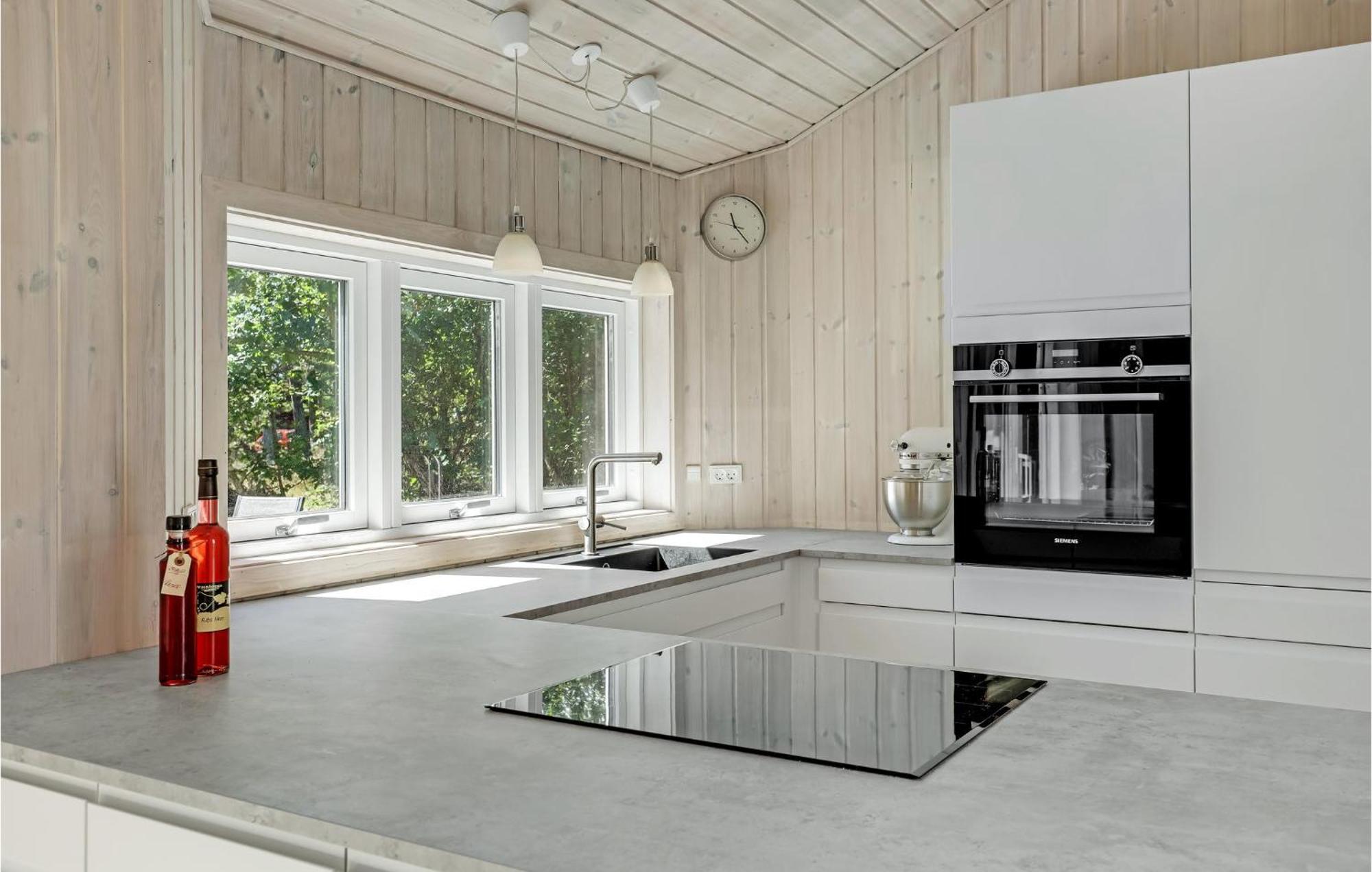 Awesome Home In Nexo With Sauna Snogebæk Екстериор снимка