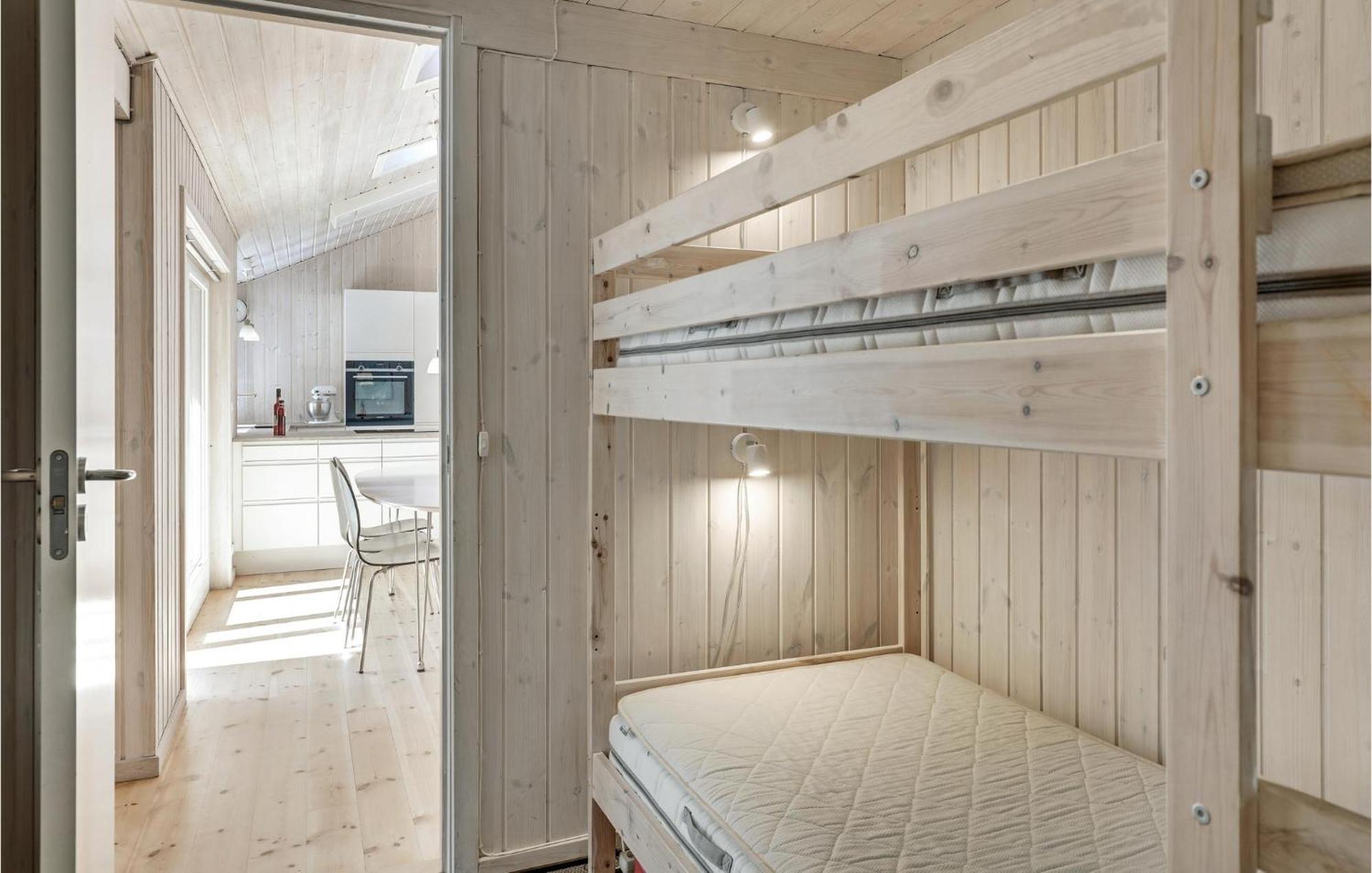 Awesome Home In Nexo With Sauna Snogebæk Екстериор снимка