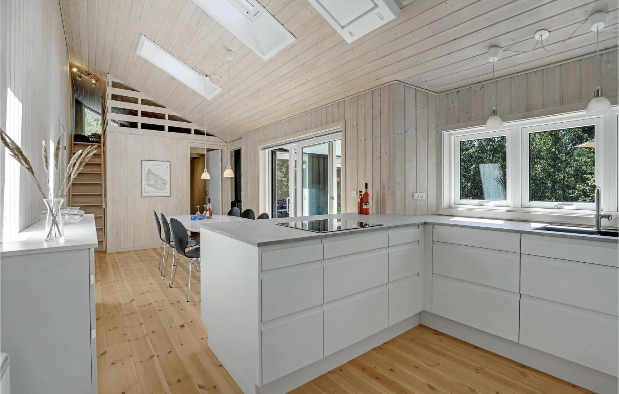 Awesome Home In Nexo With Sauna Snogebæk Екстериор снимка